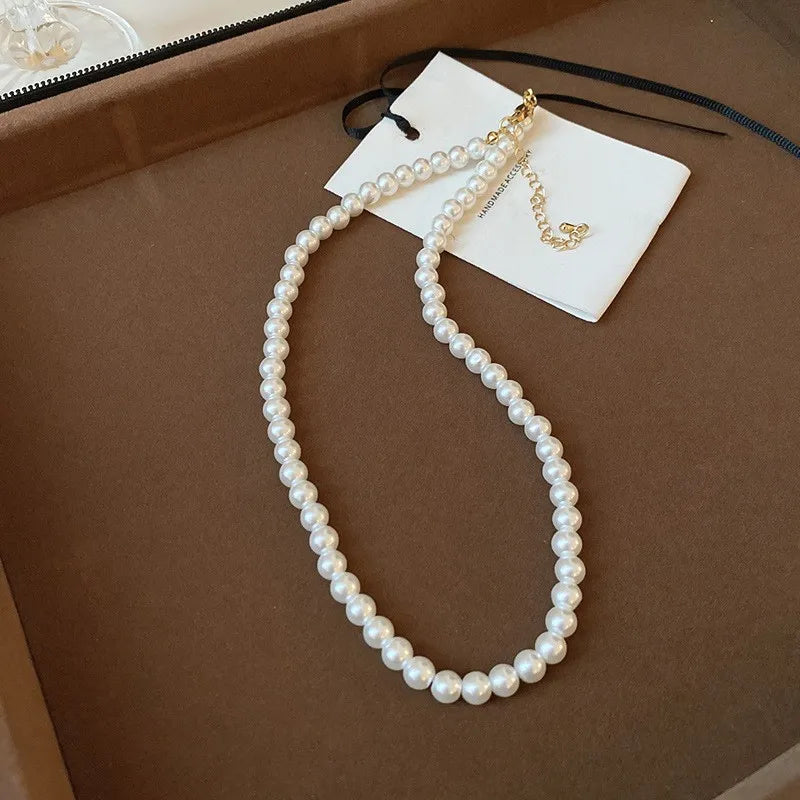 Retro Baroque Style Pearl Pendant Necklace