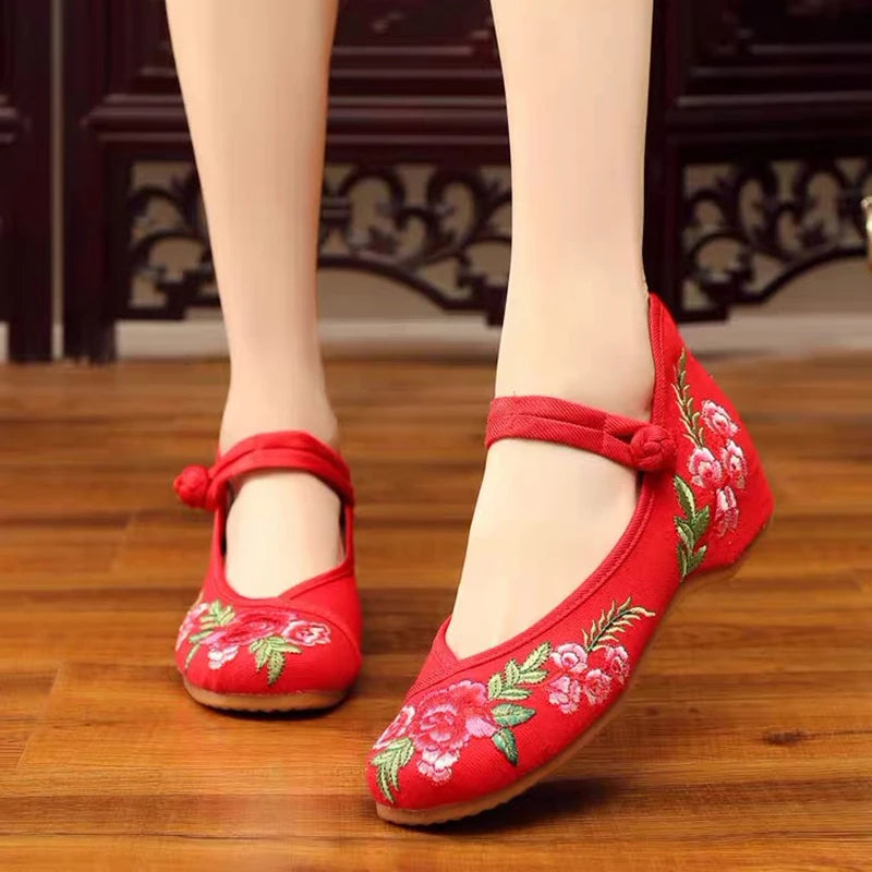 Spring Floral Embroidered Flat Shoes